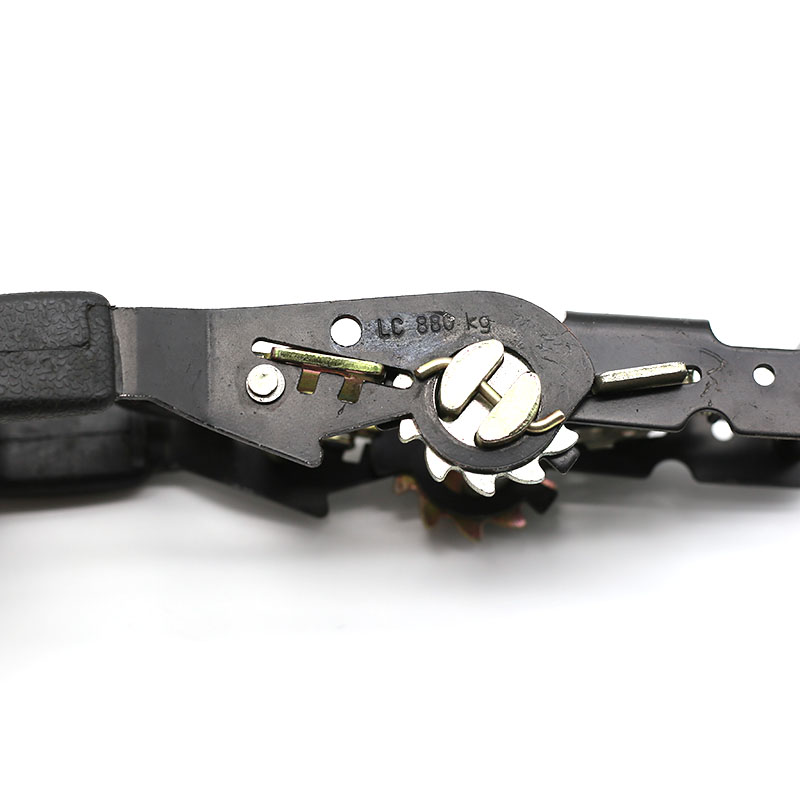 An 1.5 Inch Rubber Handle Ratchet Belt Buckle